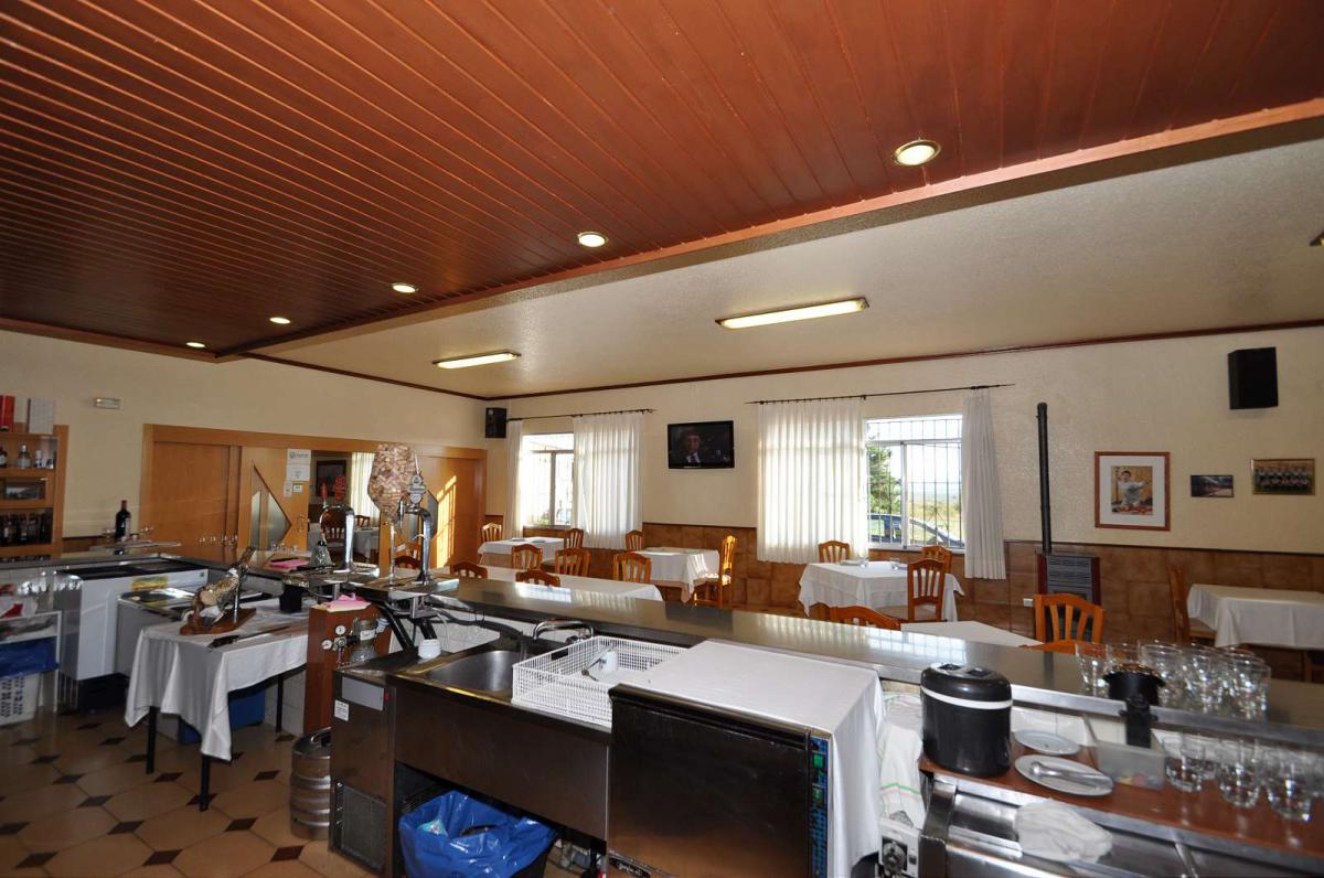 Kitchen in commercial for sale in Monóvar/Monóver