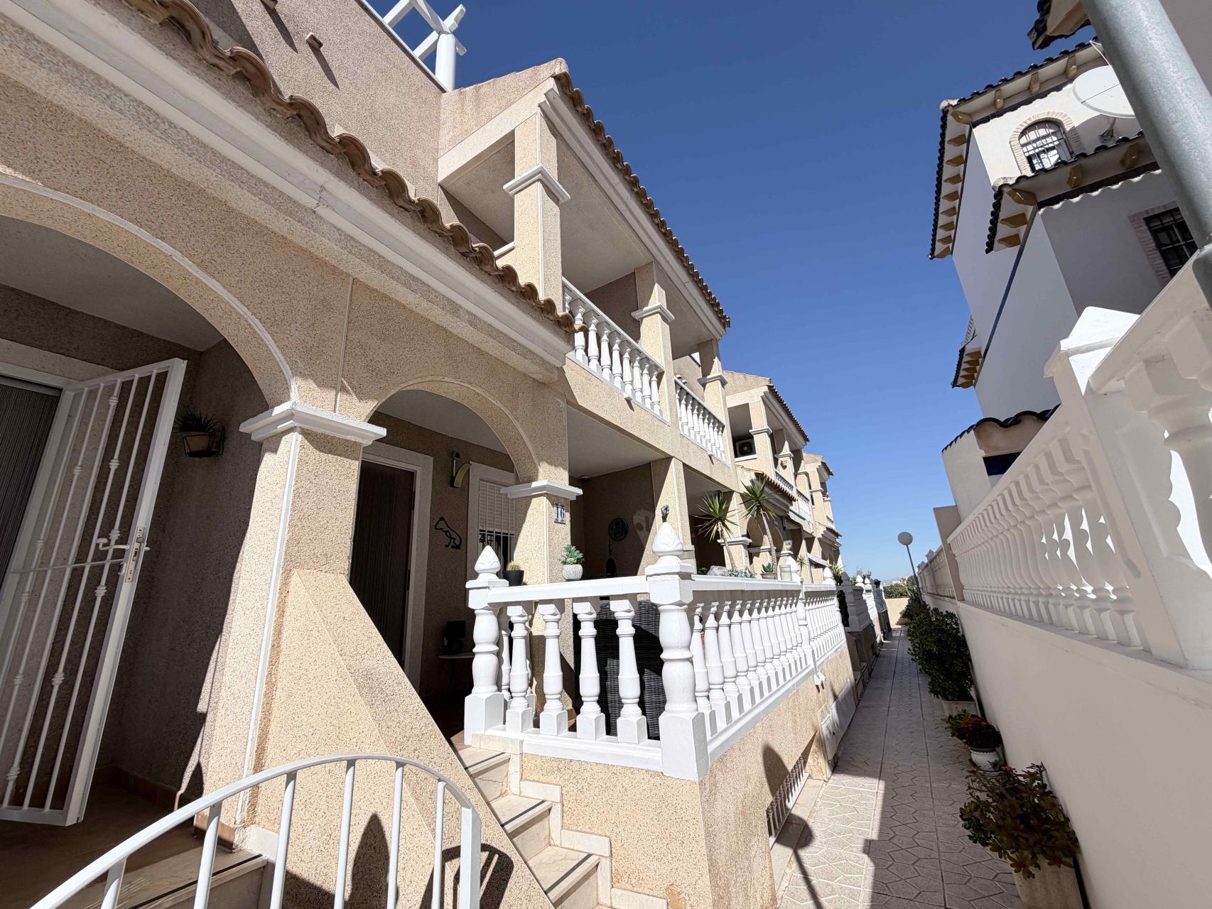 Your ideal home awaits in Los Almendros-La Florida, in the beautiful Orihuela Costa