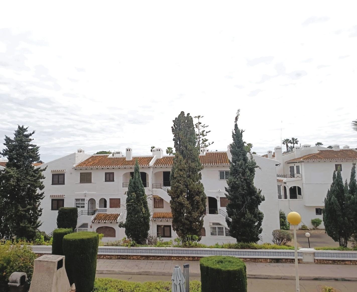 Garden in duplex for sale in Cabo Roig