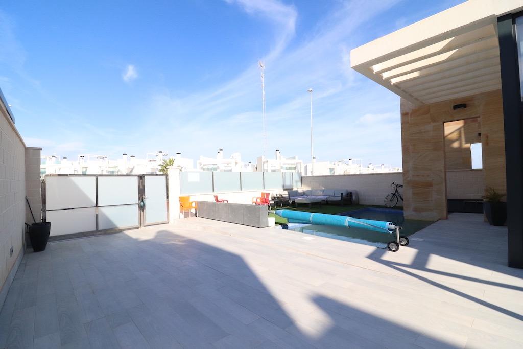 Dining area in villa for sale in Orihuela Costa