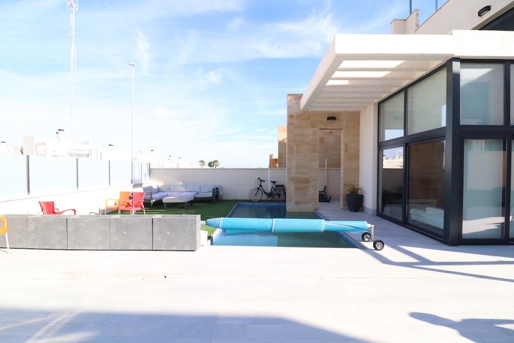 Terrace in villa for sale in Orihuela Costa