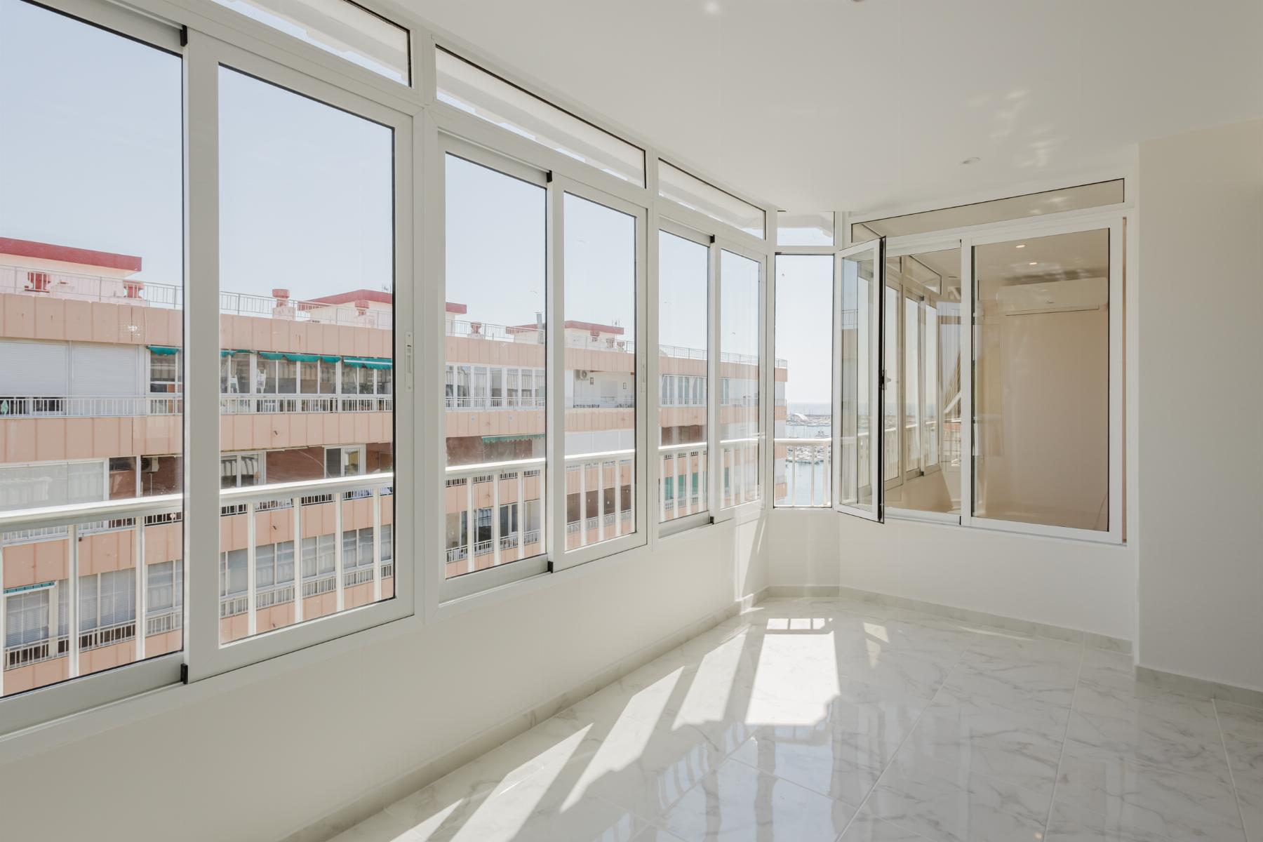 Kitchen in apartment for sale in Torrevieja