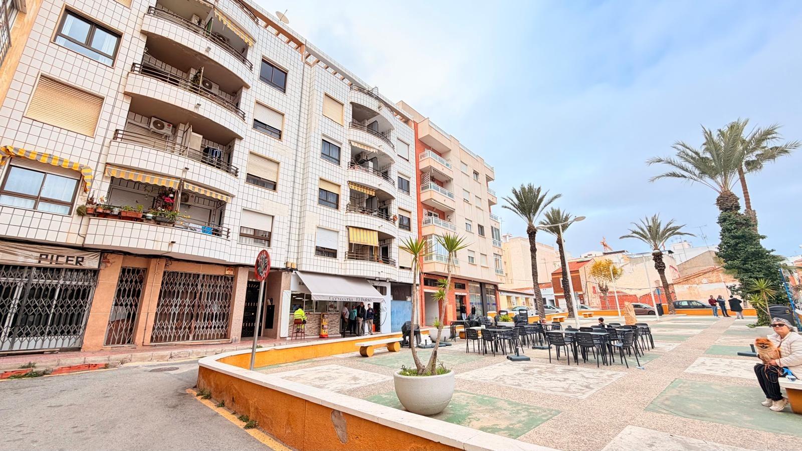 Kitchen in apartment for sale in Torrevieja