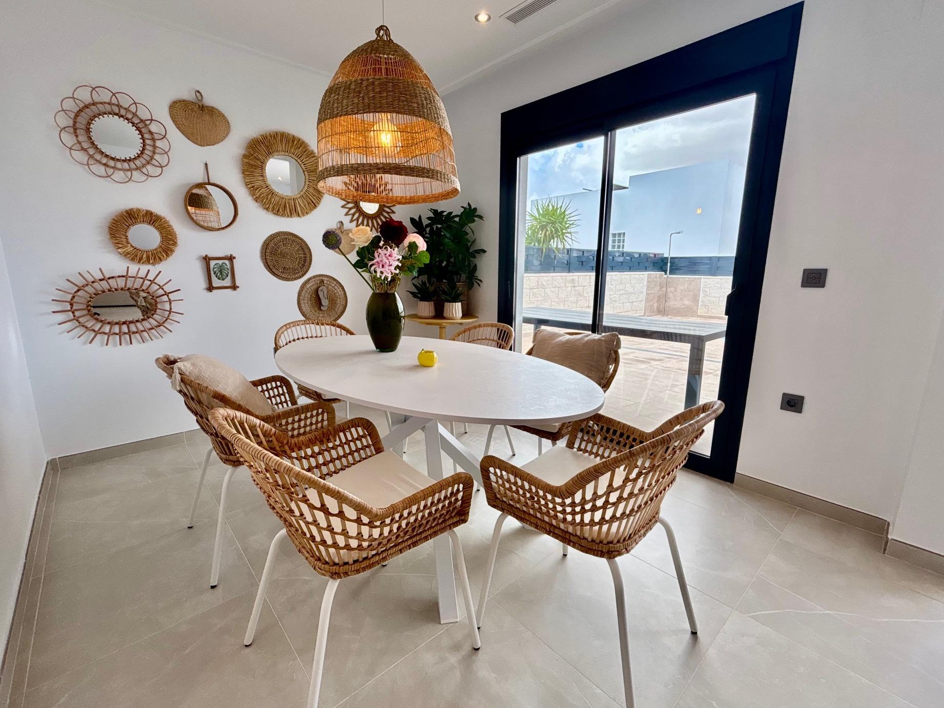 Pool area in villa for sale in Benijofar