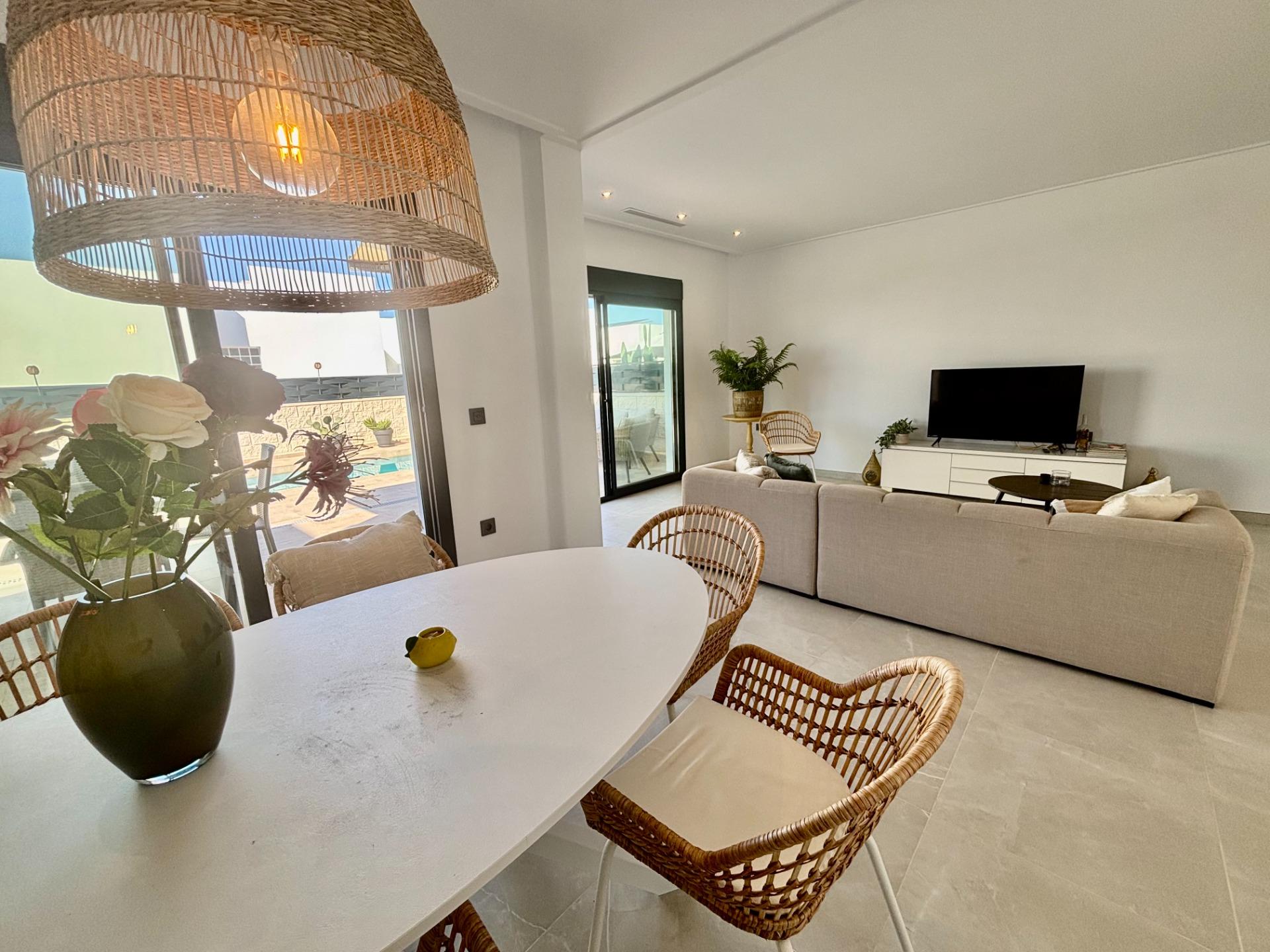 Garden in villa for sale in Benijofar