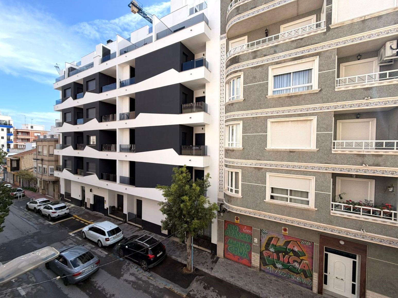 Terrace in apartment for sale in Torrevieja