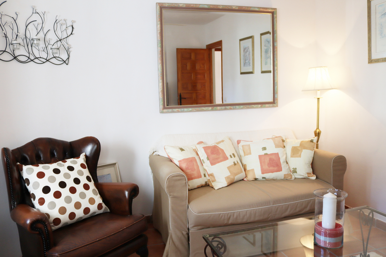 Bedroom in villa for sale in Benigembla