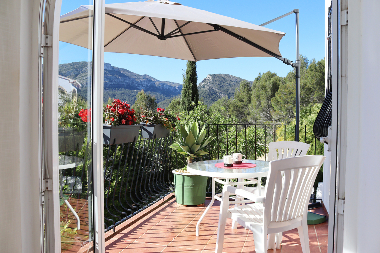 Terrace in villa for sale in Benigembla