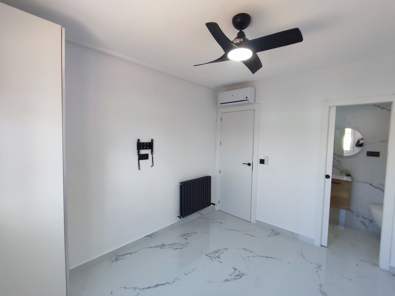 Pool area in apartment for sale in Hacienda Riquelme Golf Resort