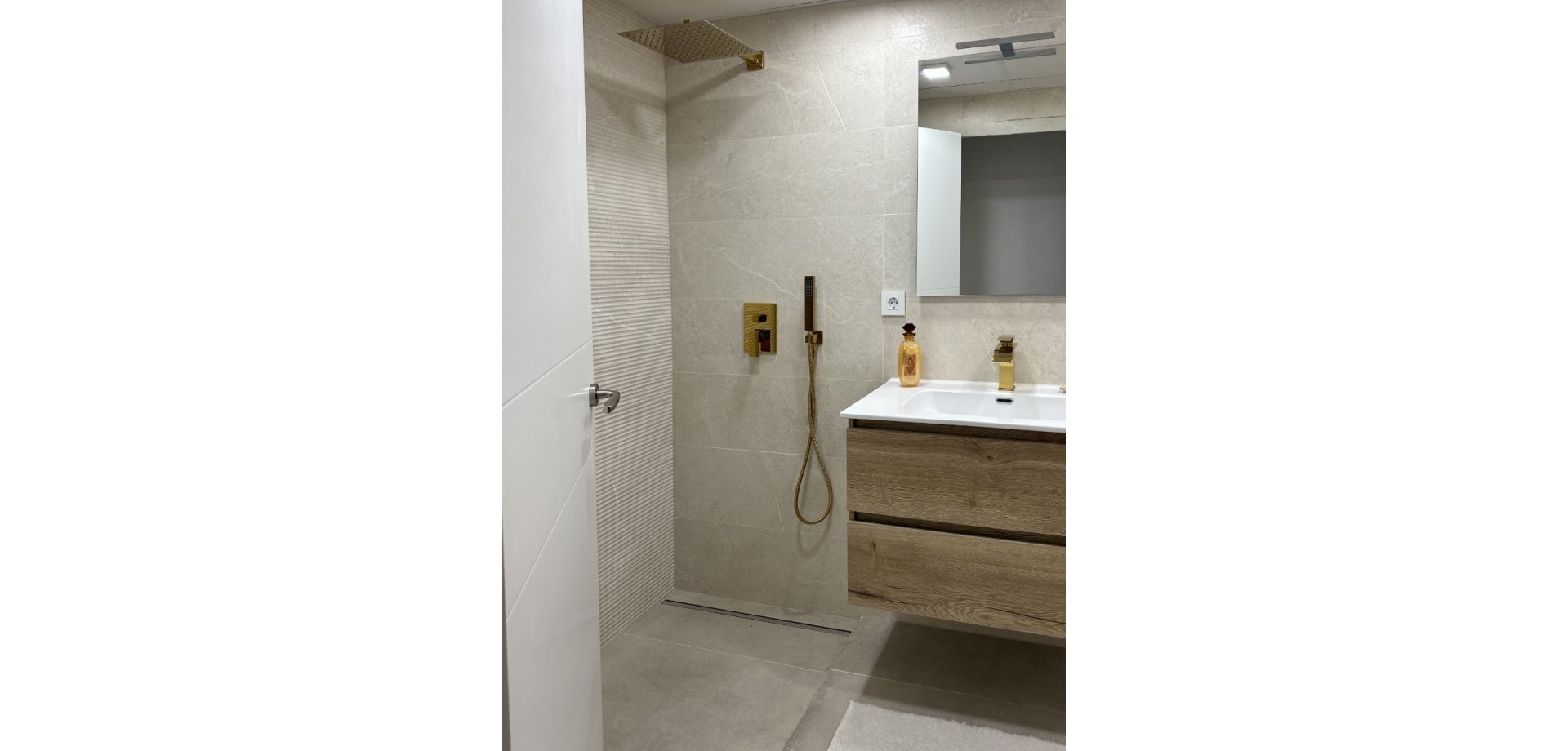 Living room in apartment for sale in Torrevieja