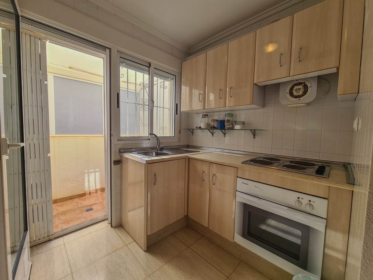 Terrace in apartment for sale in Torrevieja
