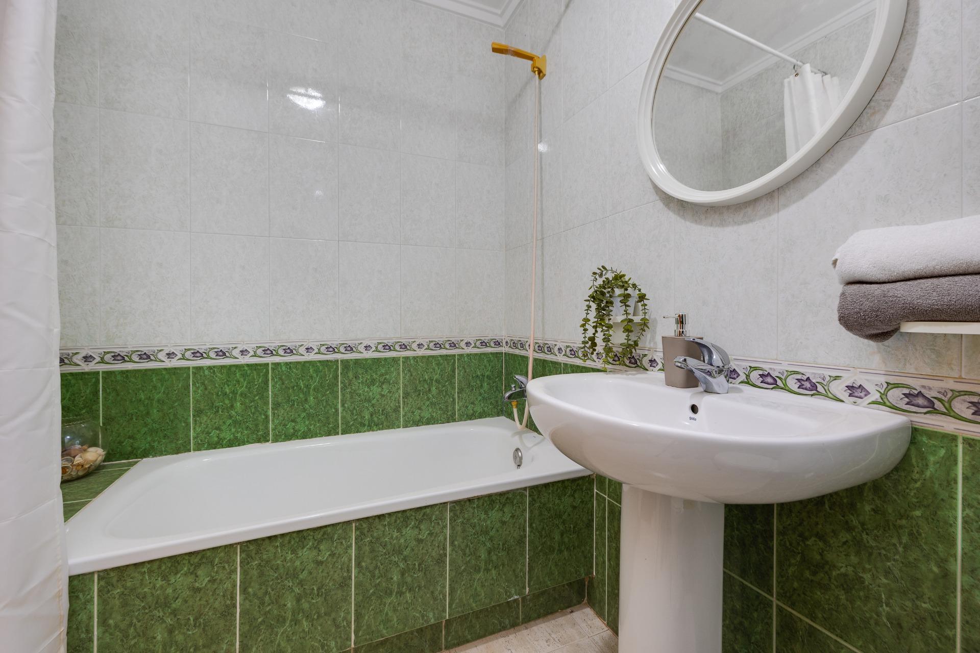 Garden in apartment for sale in Torrevieja