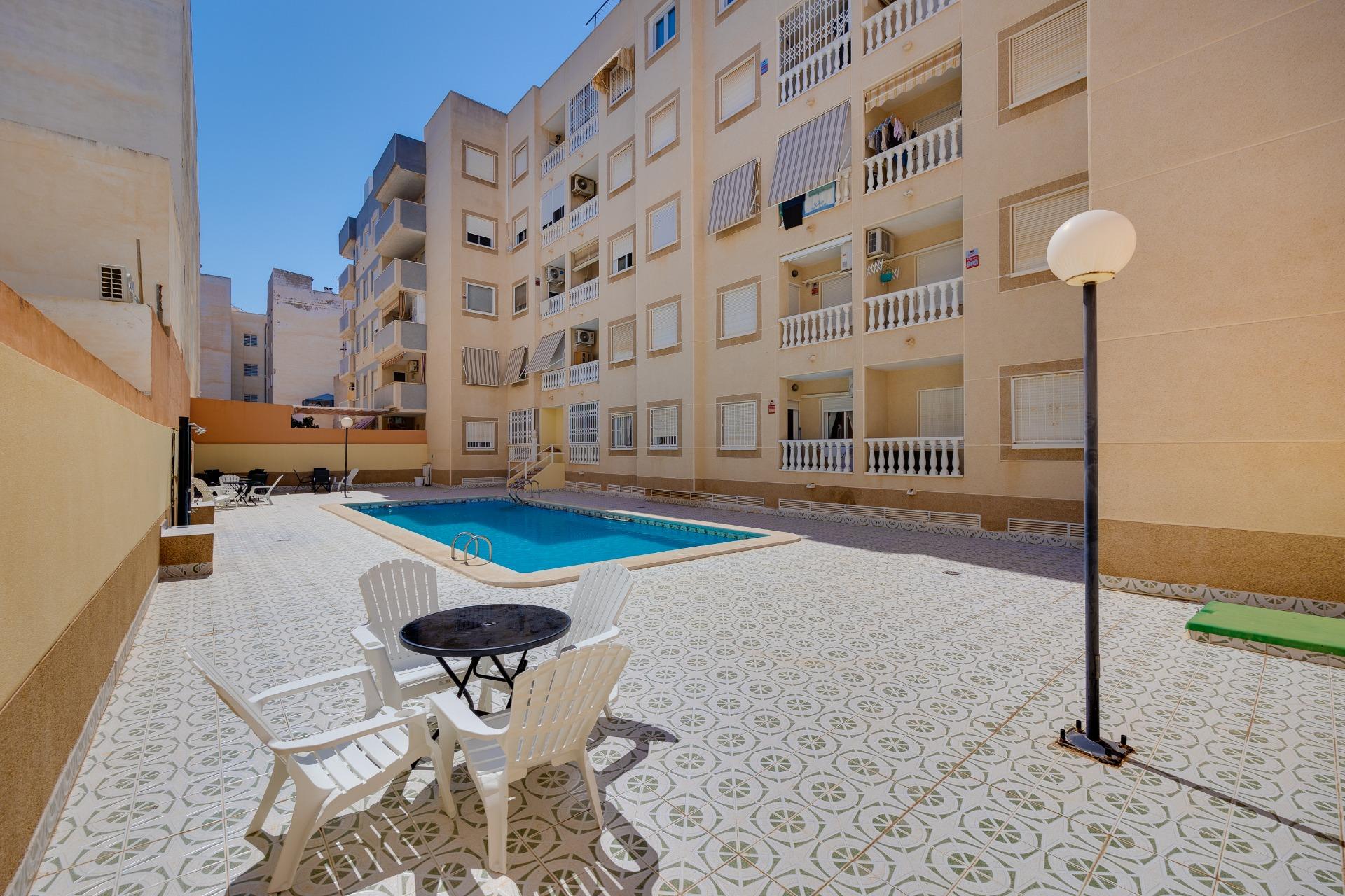Kitchen in apartment for sale in Torrevieja
