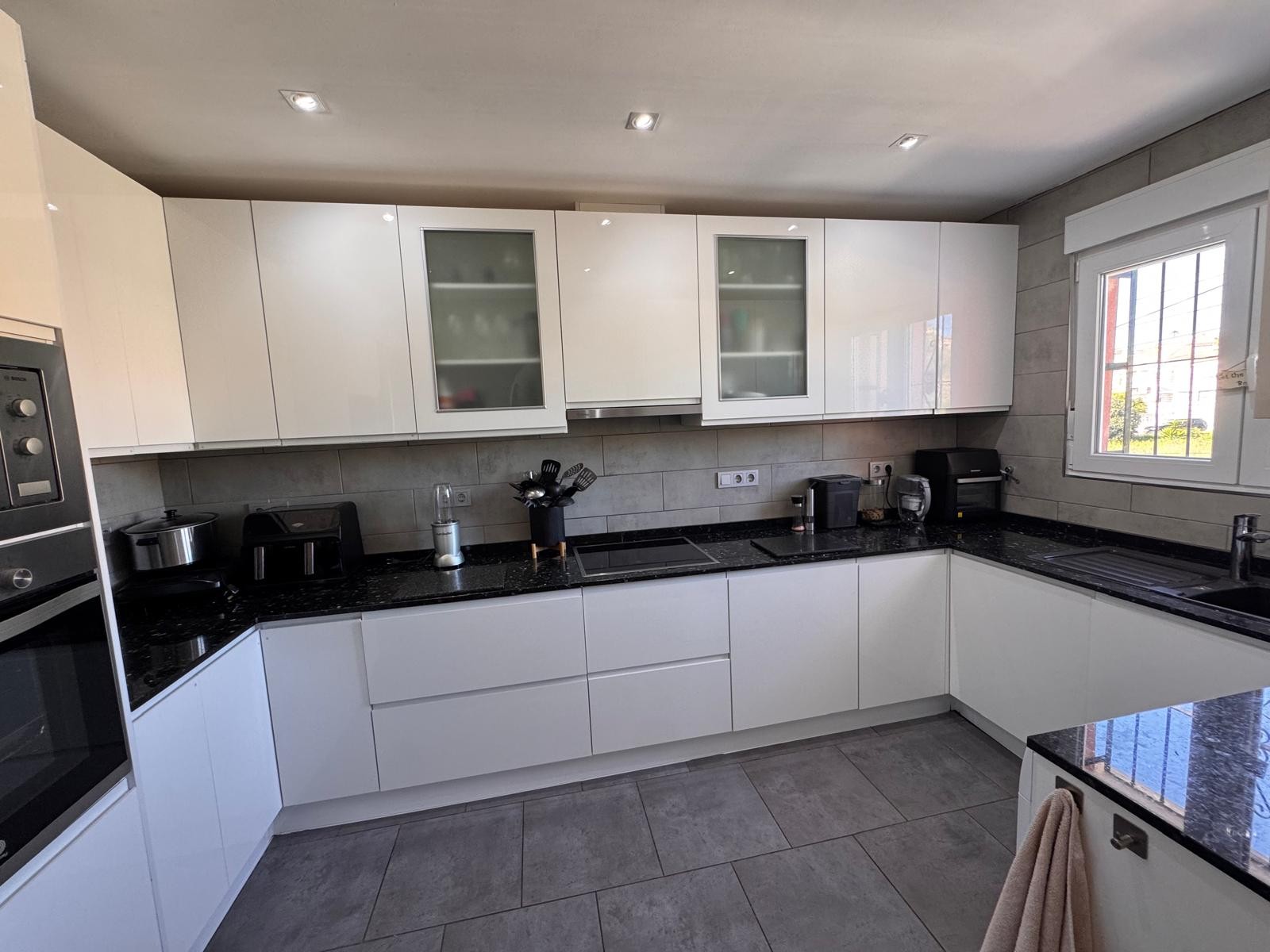 Kitchen in villa for sale in San Miguel de Salinas