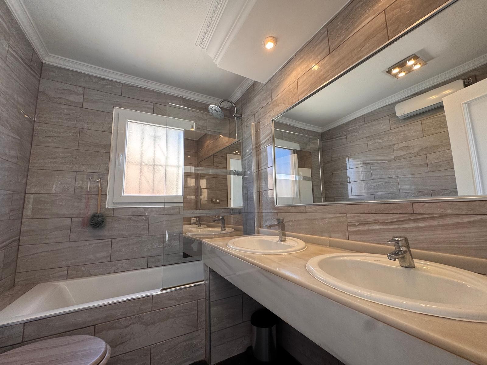 Bathroom in villa for sale in San Miguel de Salinas