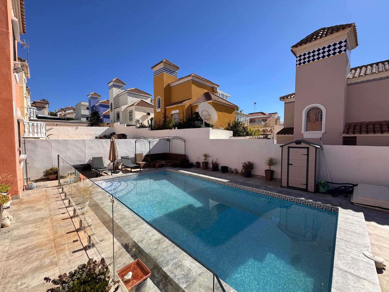 Bathroom in villa for sale in San Miguel de Salinas