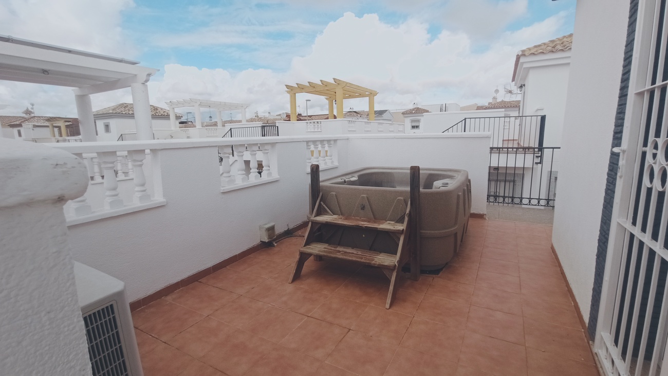 Master bedroom in villa for sale in Sucina