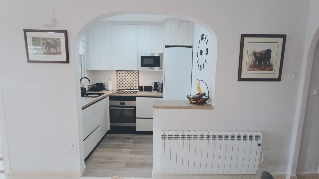 Pool area in villa for sale in Sucina