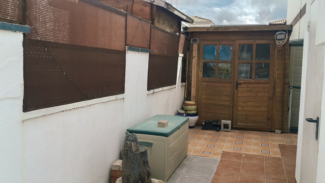 Garden in villa for sale in Sucina