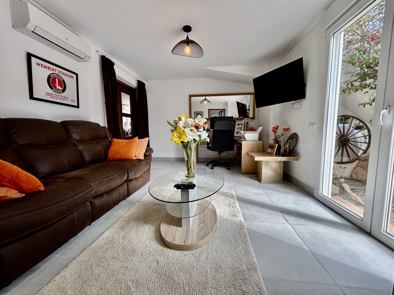 Dining area in villa for sale in Cabo Roig