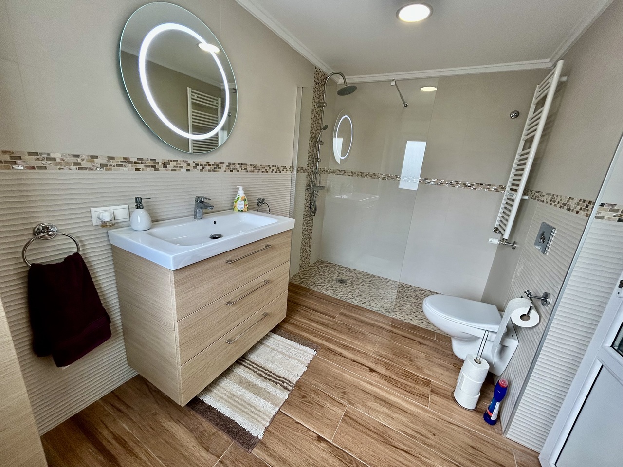Bedroom in villa for sale in Cabo Roig