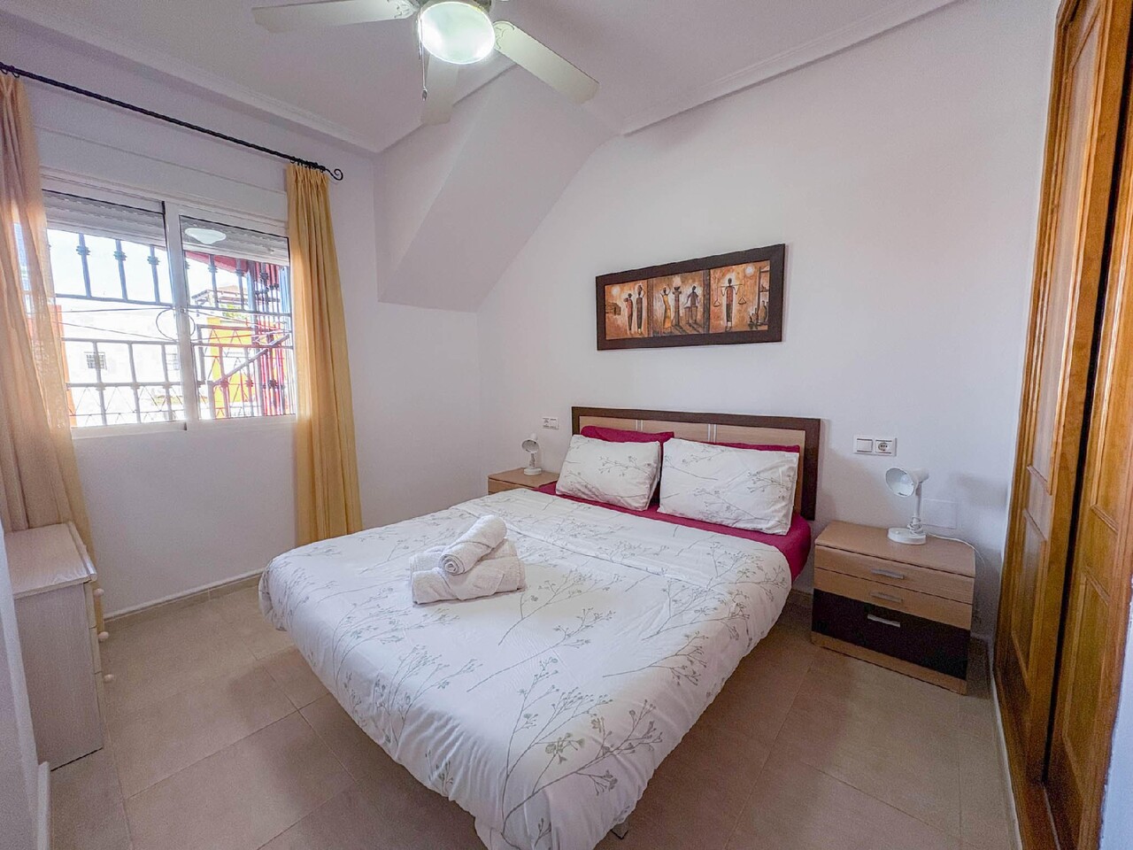 Bedroom in apartment for sale in Torrevieja