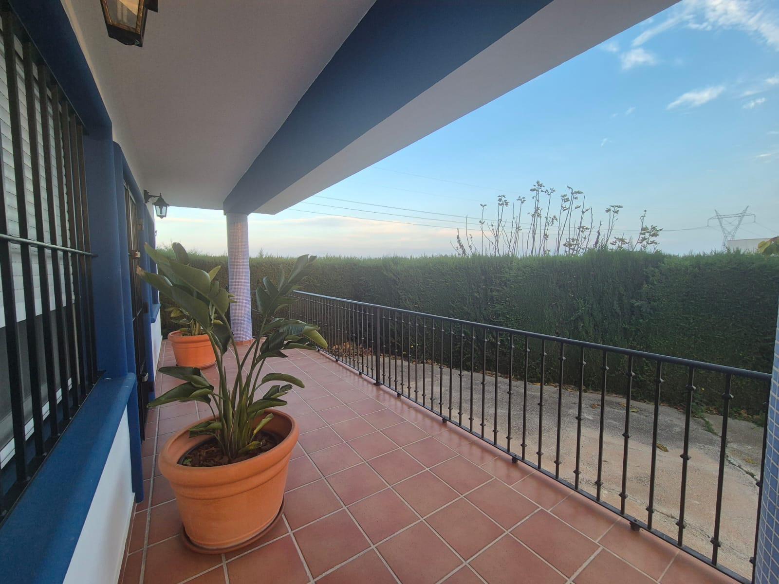 Garden in finca for sale in Orihuela