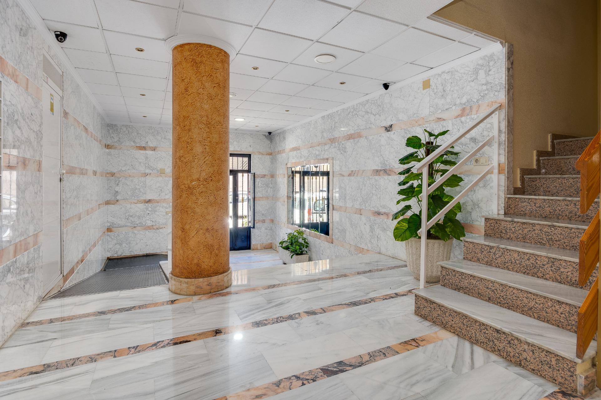 Garden in apartment for sale in Torrevieja