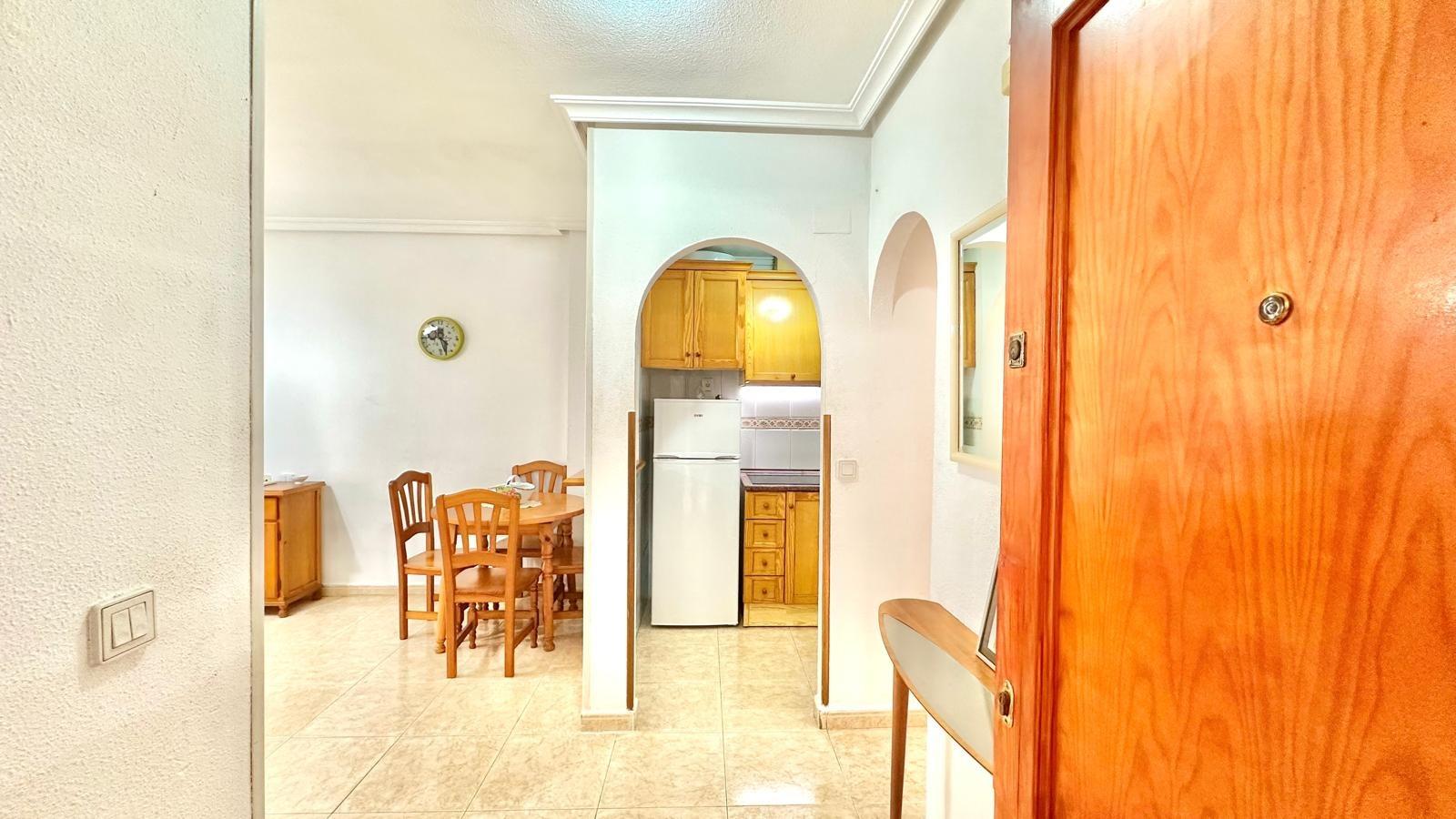 Bedroom in apartment for sale in Torrevieja