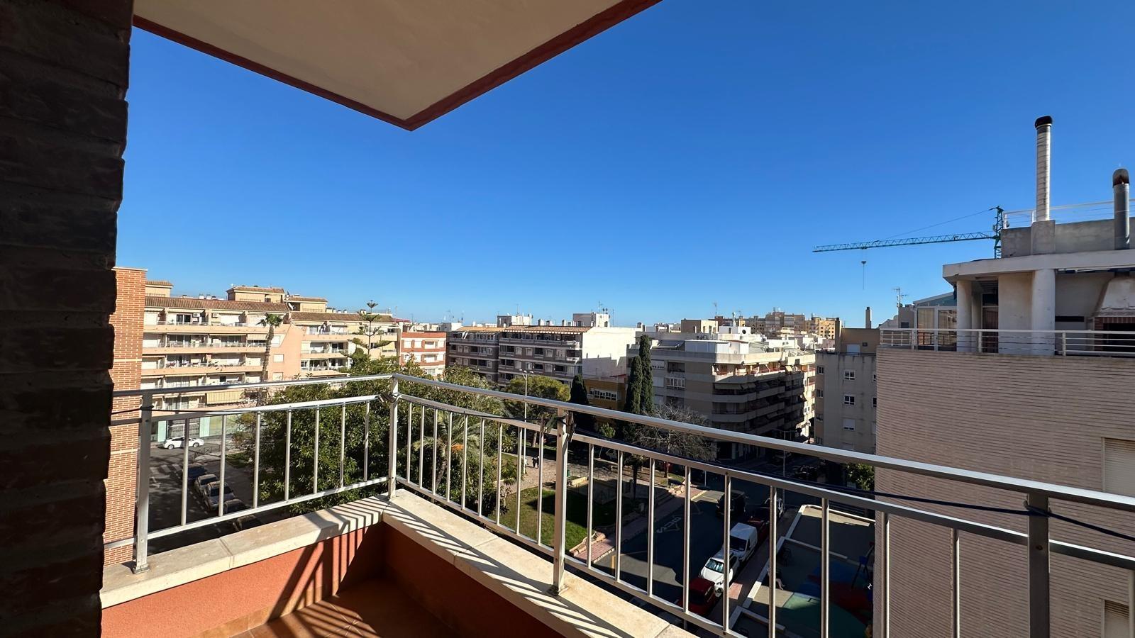 Garden in apartment for sale in Torrevieja
