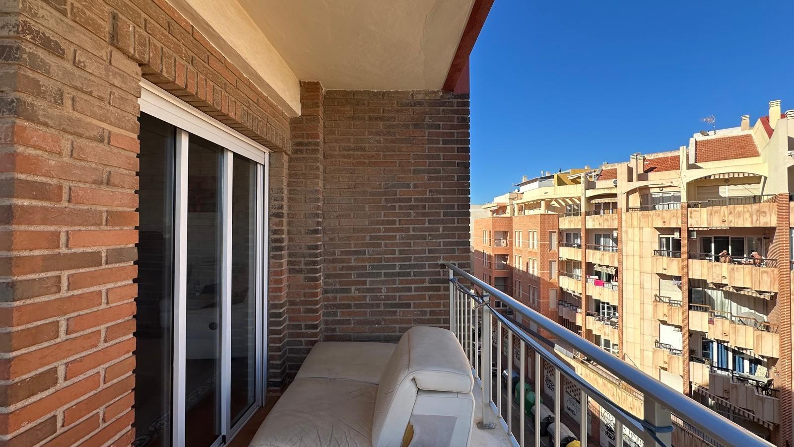 Bedroom in apartment for sale in Torrevieja