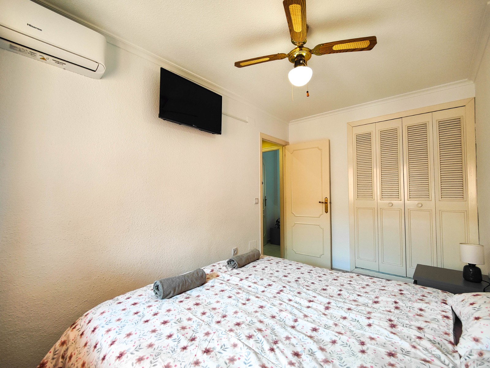 Master bedroom in penthouse for sale in Torrevieja