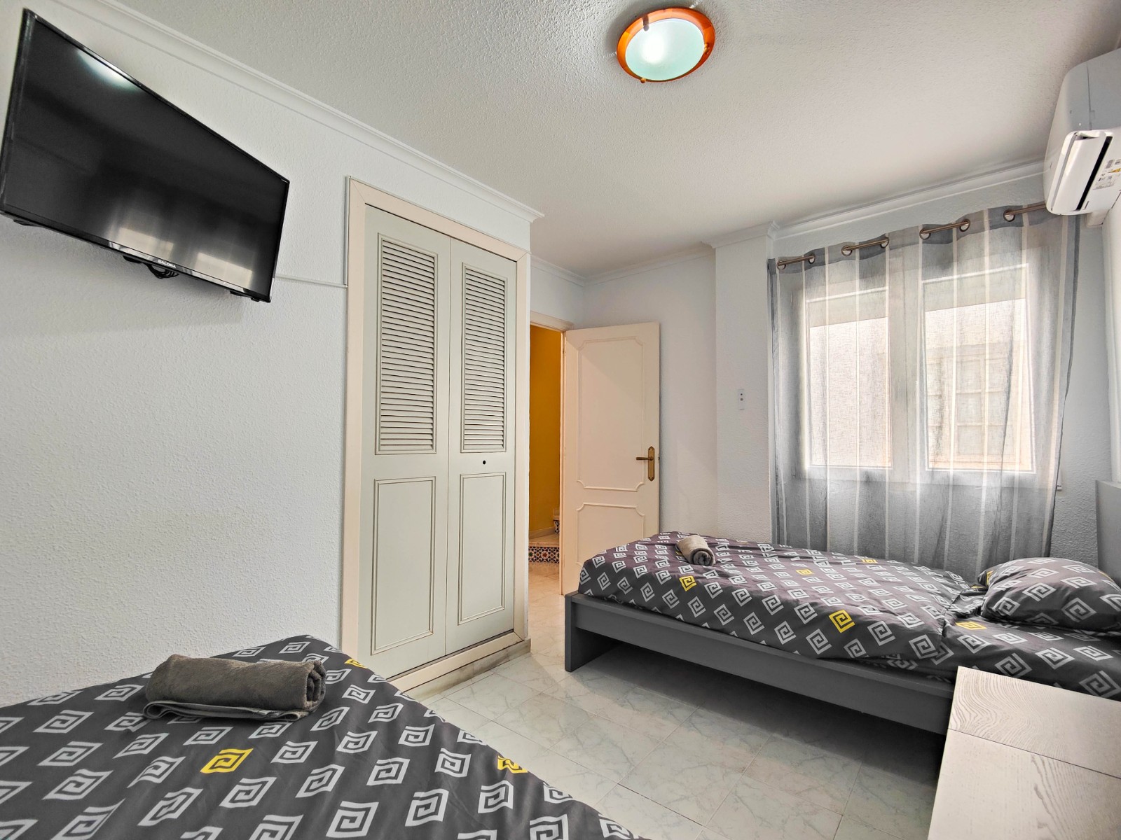 Bedroom in penthouse for sale in Torrevieja