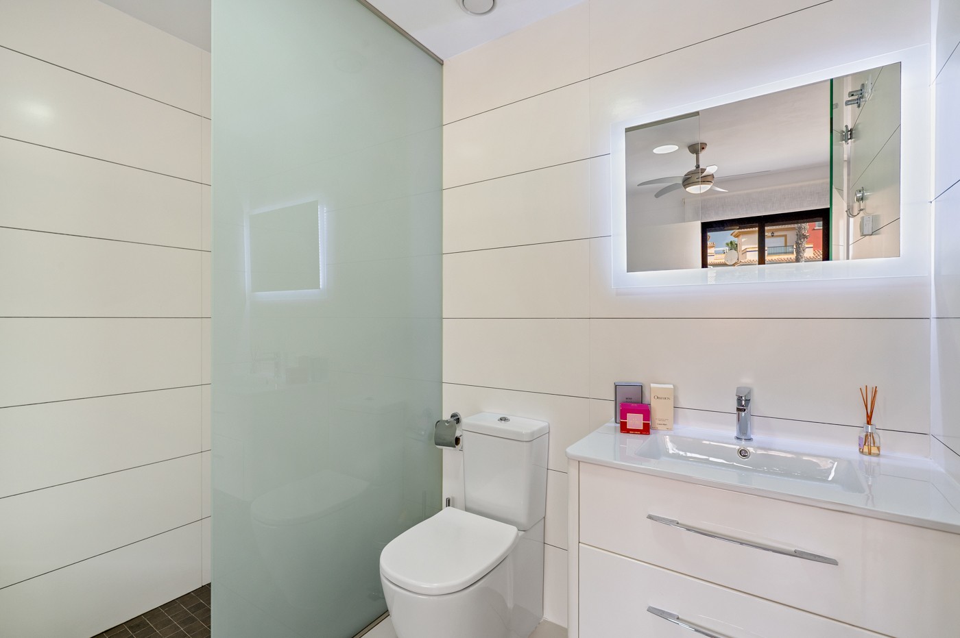 Kitchen in apartment for sale in Orihuela Costa