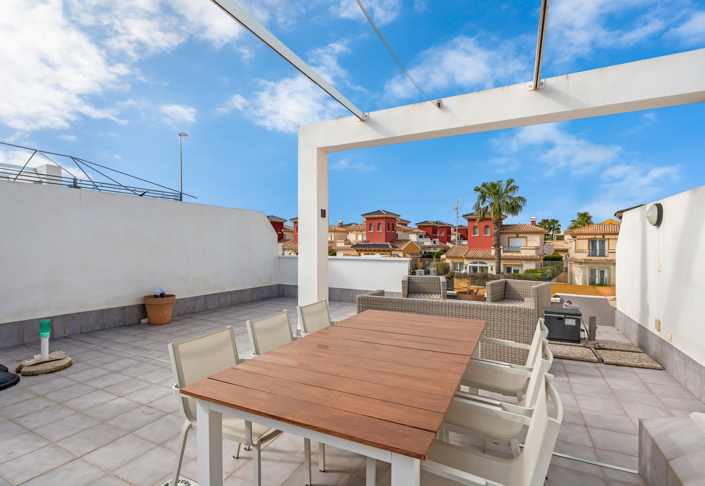 Kitchen in apartment for sale in Orihuela Costa