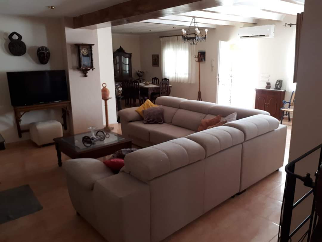 Living room in villa for sale in Villena