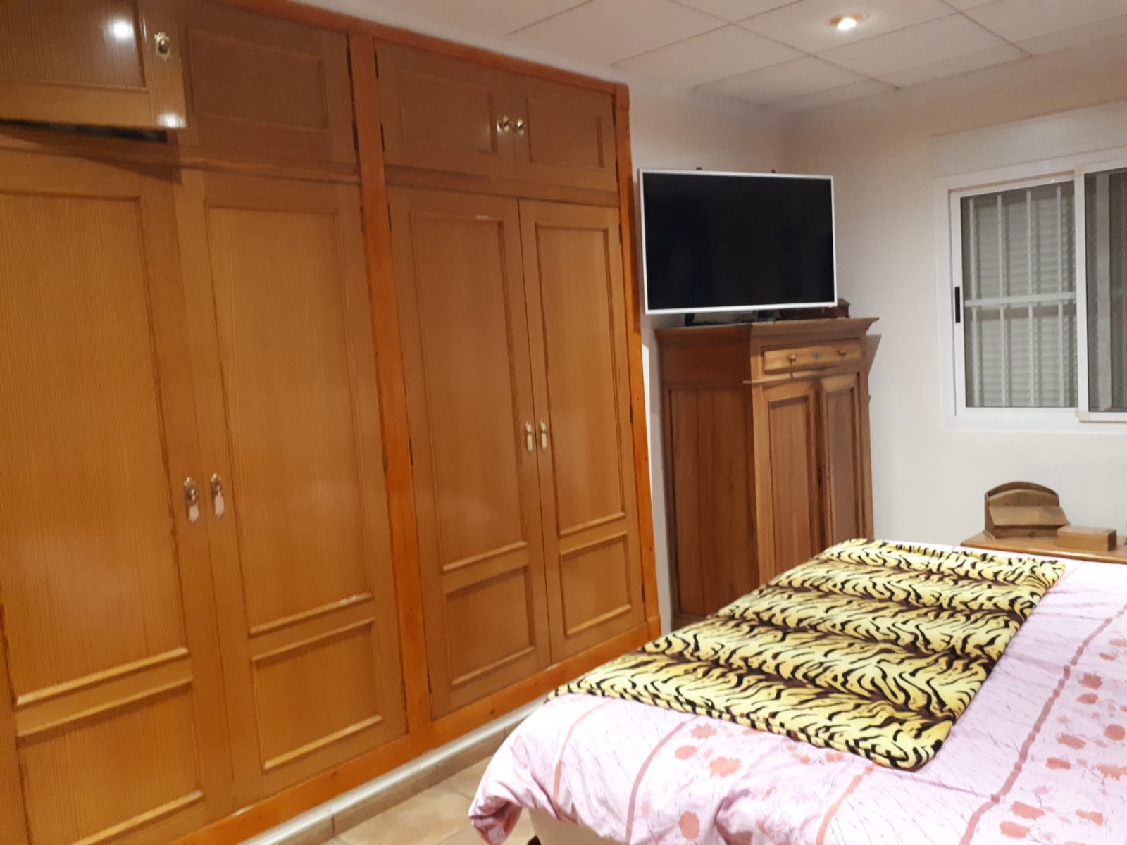 Garden in villa for sale in Villena