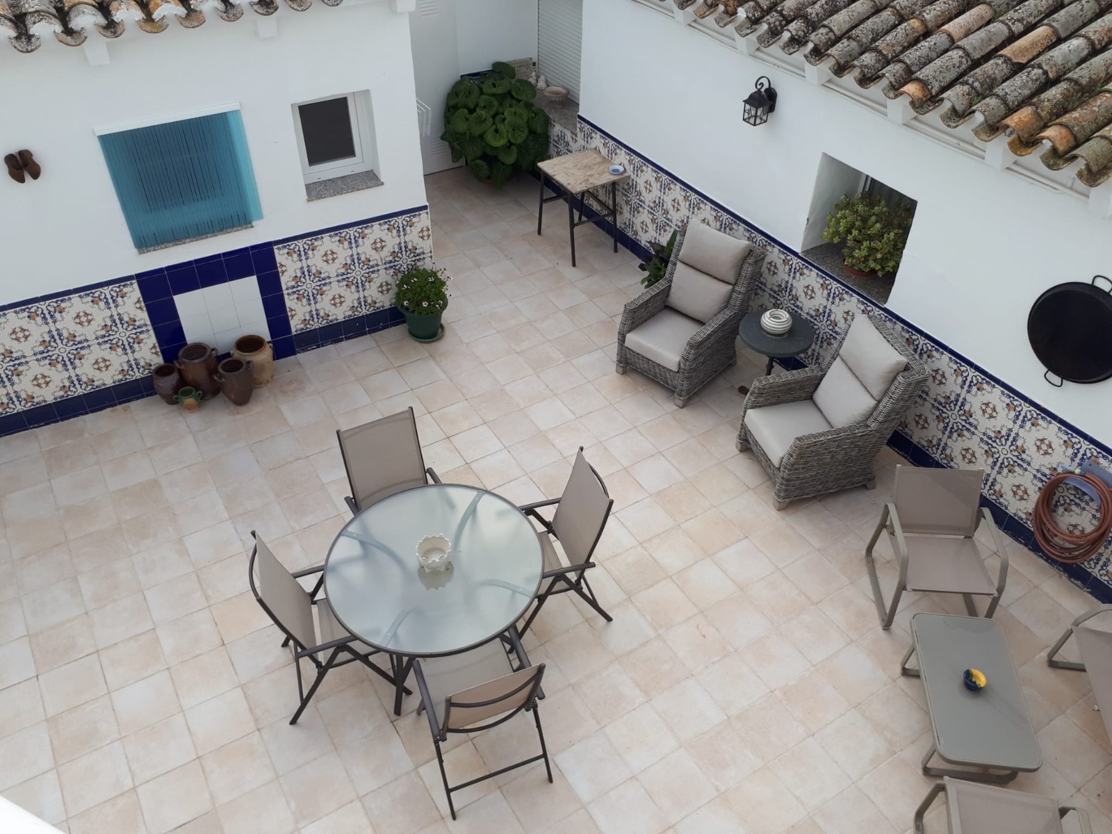 Pool area in villa for sale in Villena
