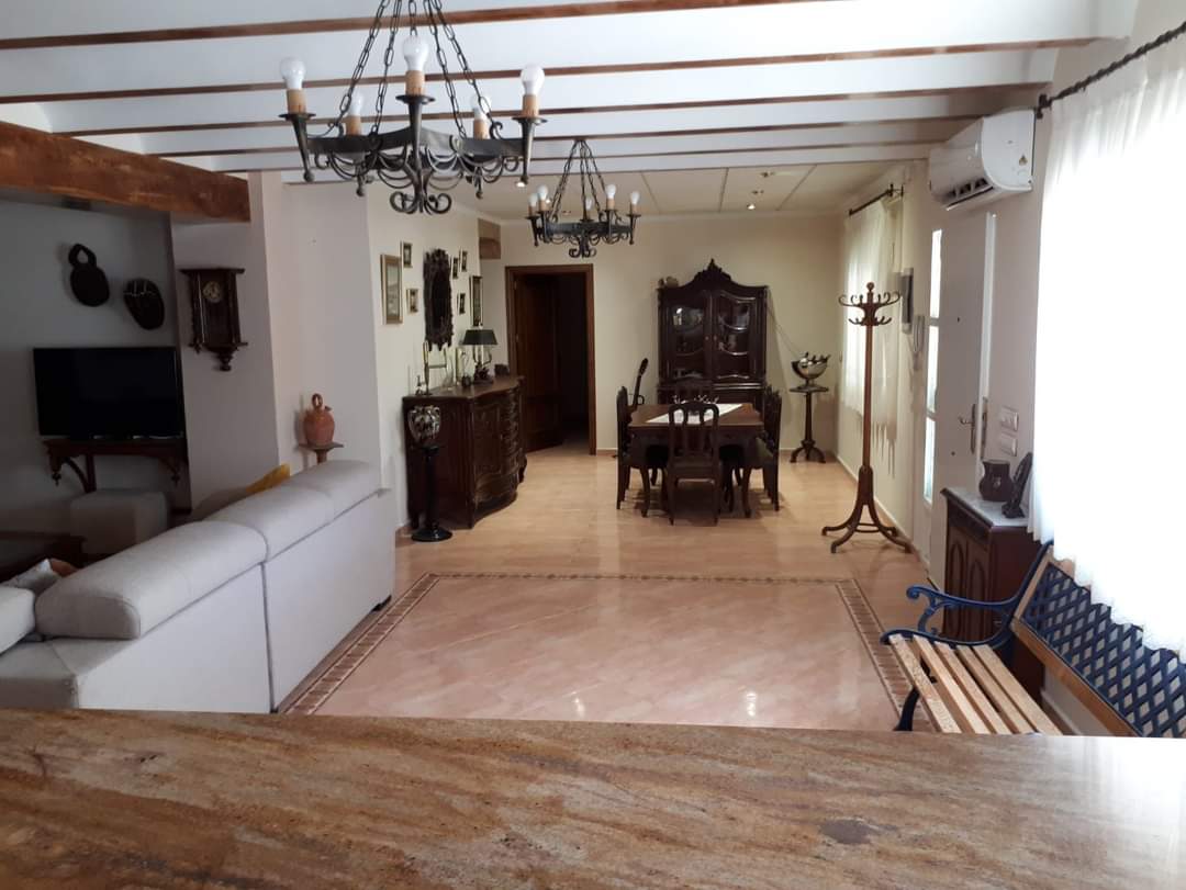 Dining area in villa for sale in Villena