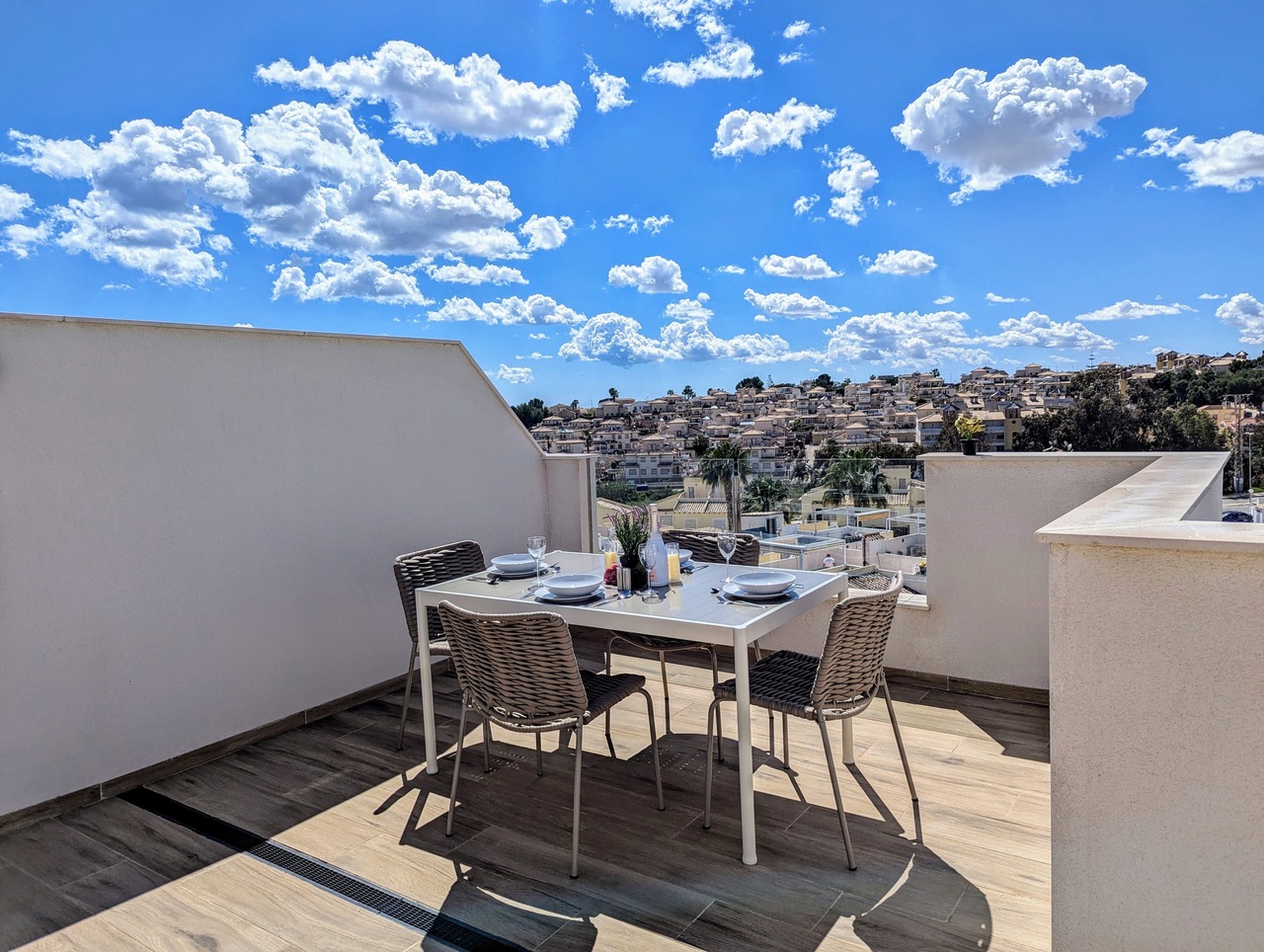 Dining area in penthouse for sale in Villamartin