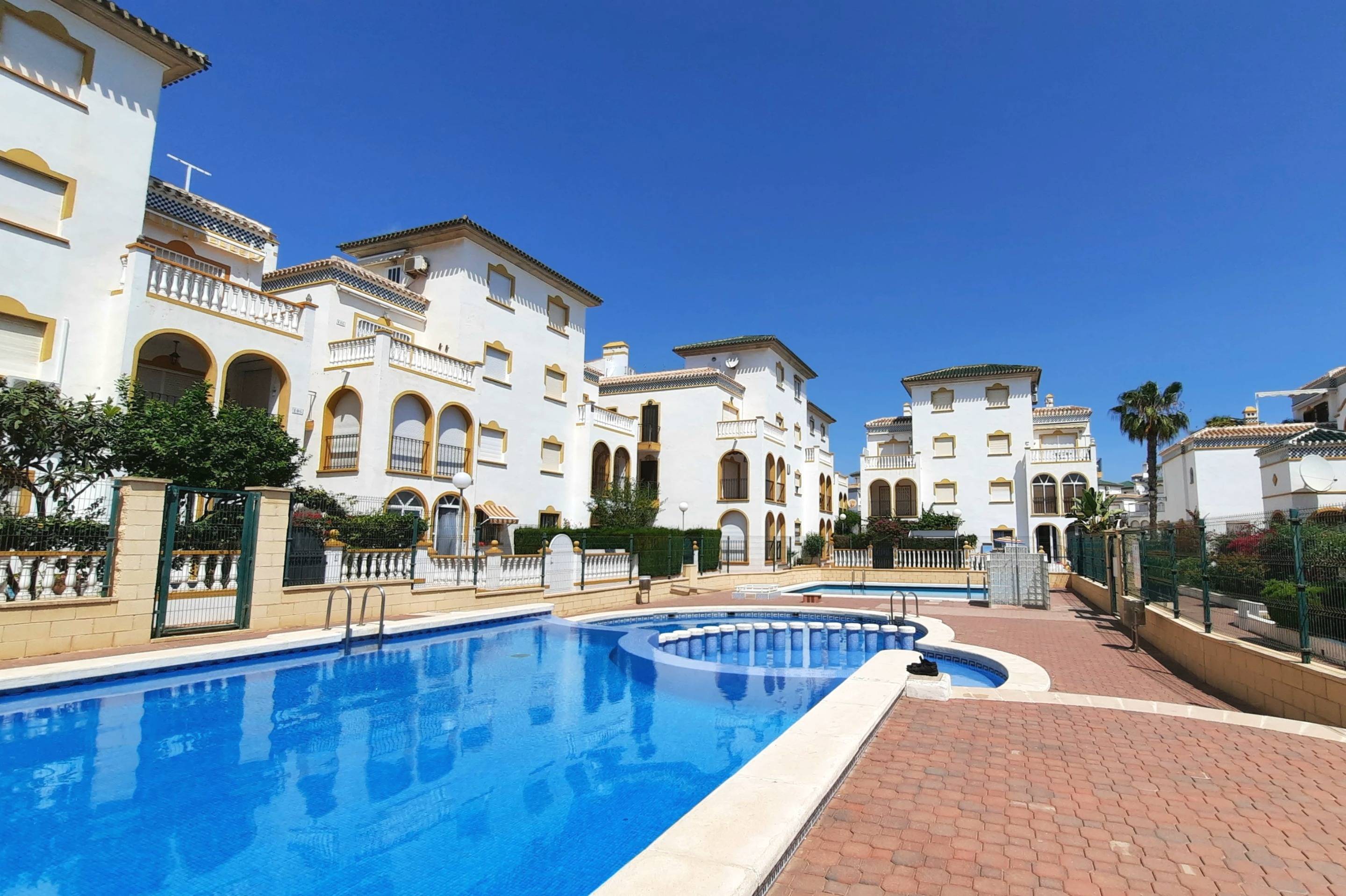 Exterior view in bungalow for sale in Torrevieja
