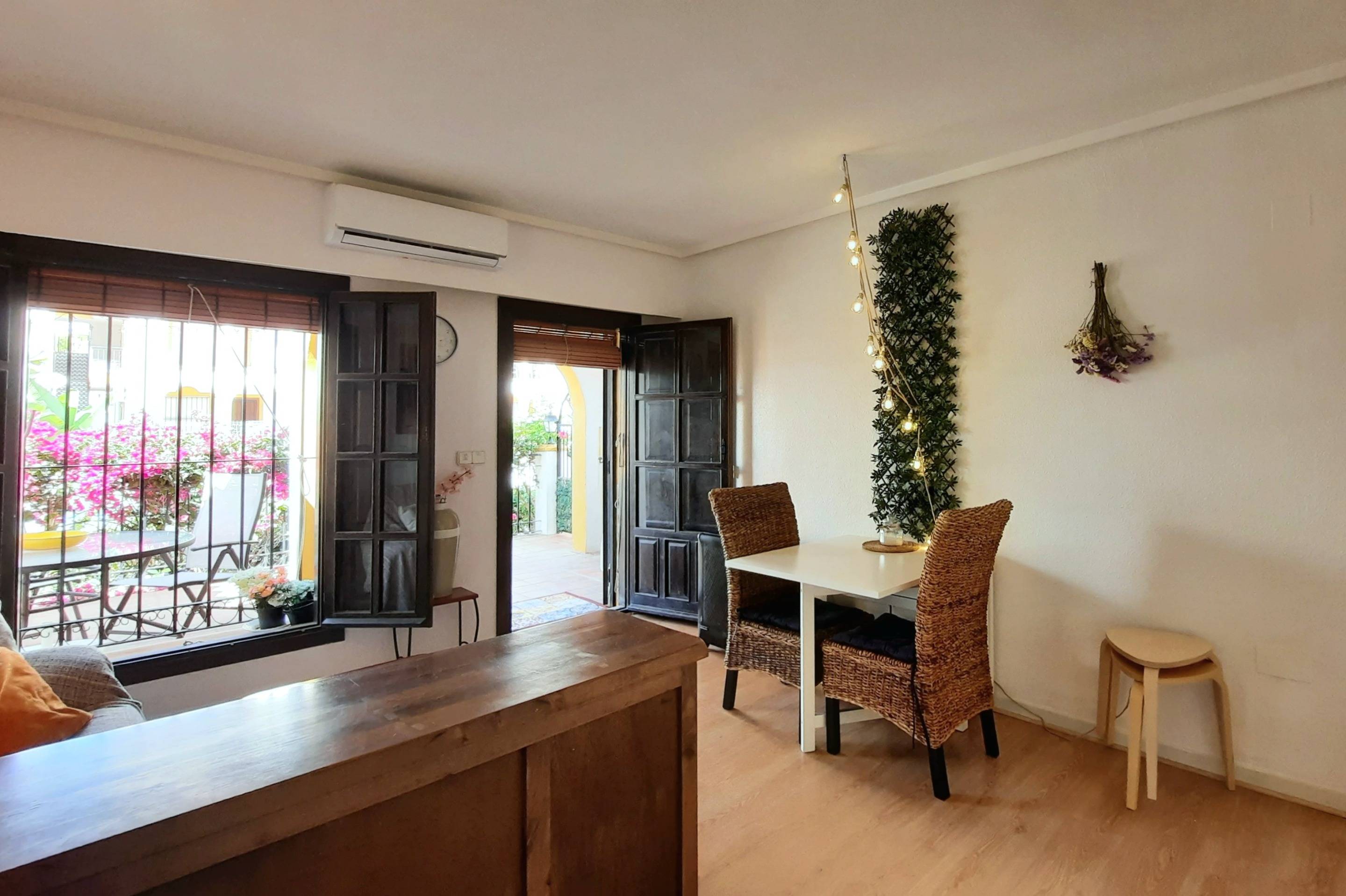 Terrace in bungalow for sale in Torrevieja
