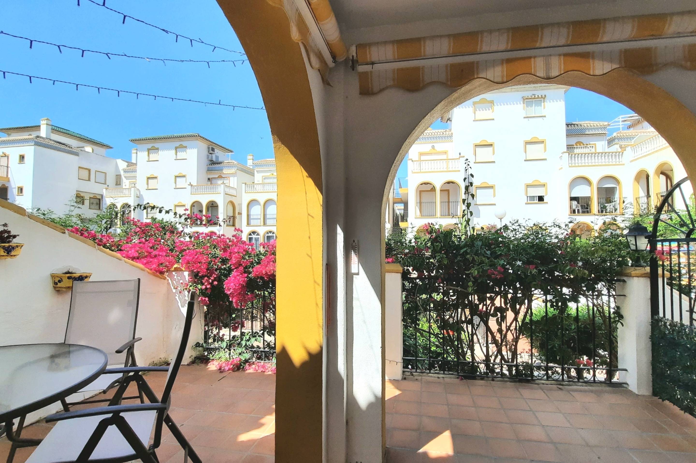 Dining area in bungalow for sale in Torrevieja