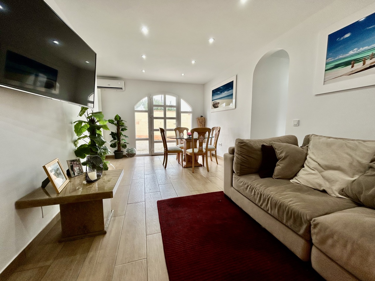 Master bedroom in villa for sale in Cabo Roig