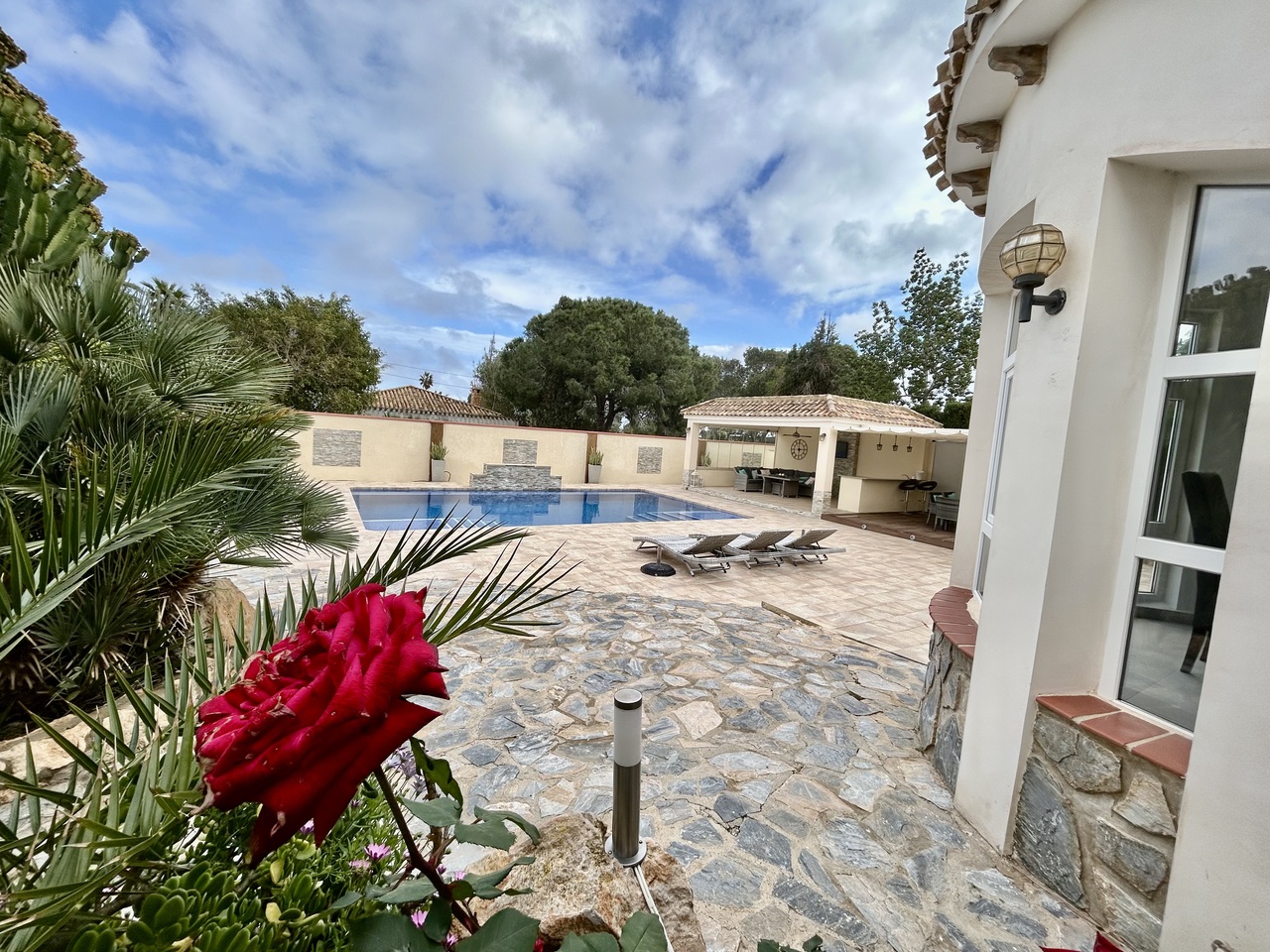 Kitchen in villa for sale in Cabo Roig