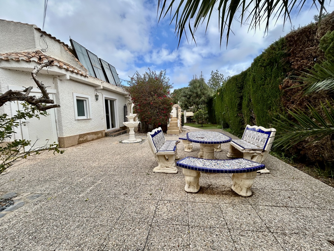 Bathroom in villa for sale in Cabo Roig