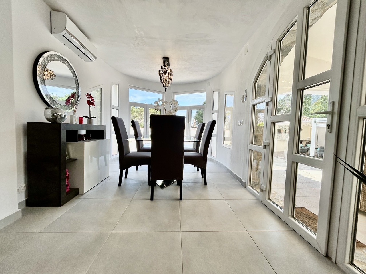 Terrace in villa for sale in Cabo Roig