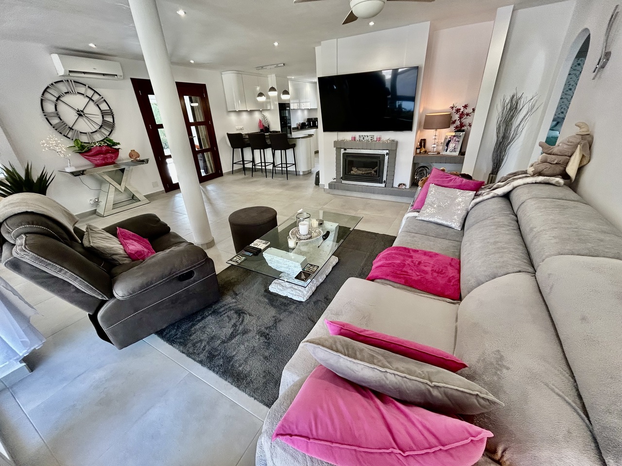 Garden in villa for sale in Cabo Roig
