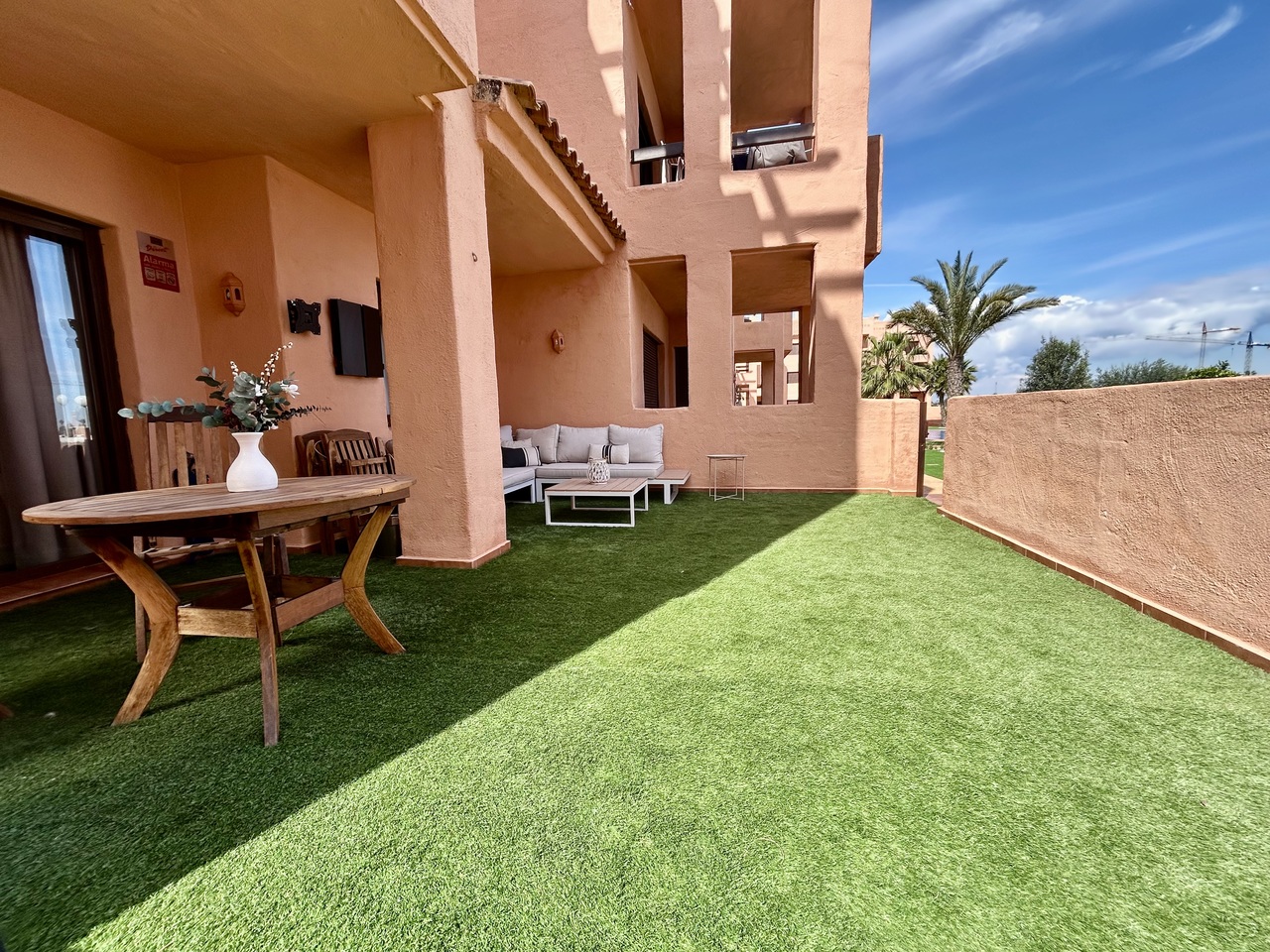 Master bedroom in apartment for sale in Los Alcazares
