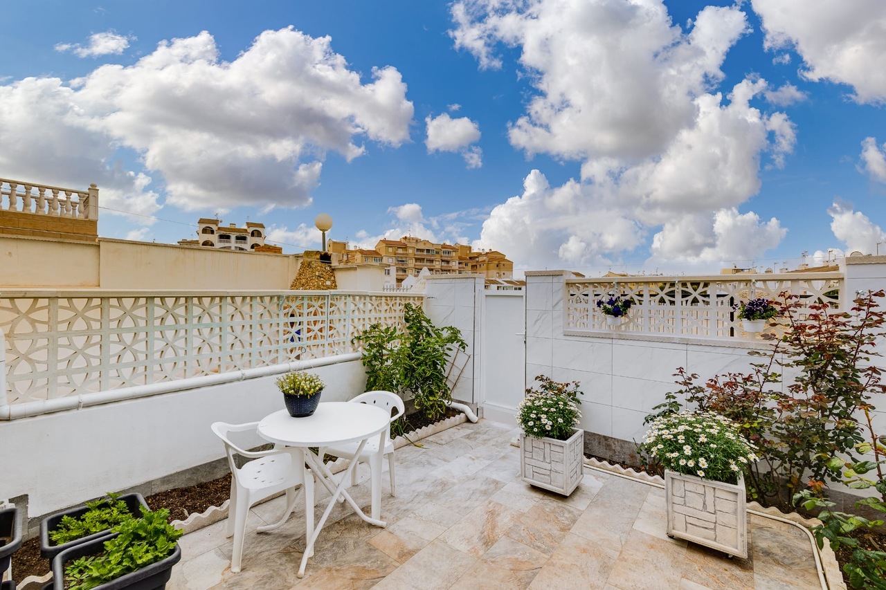 Master bedroom in terraced for sale in Torrevieja